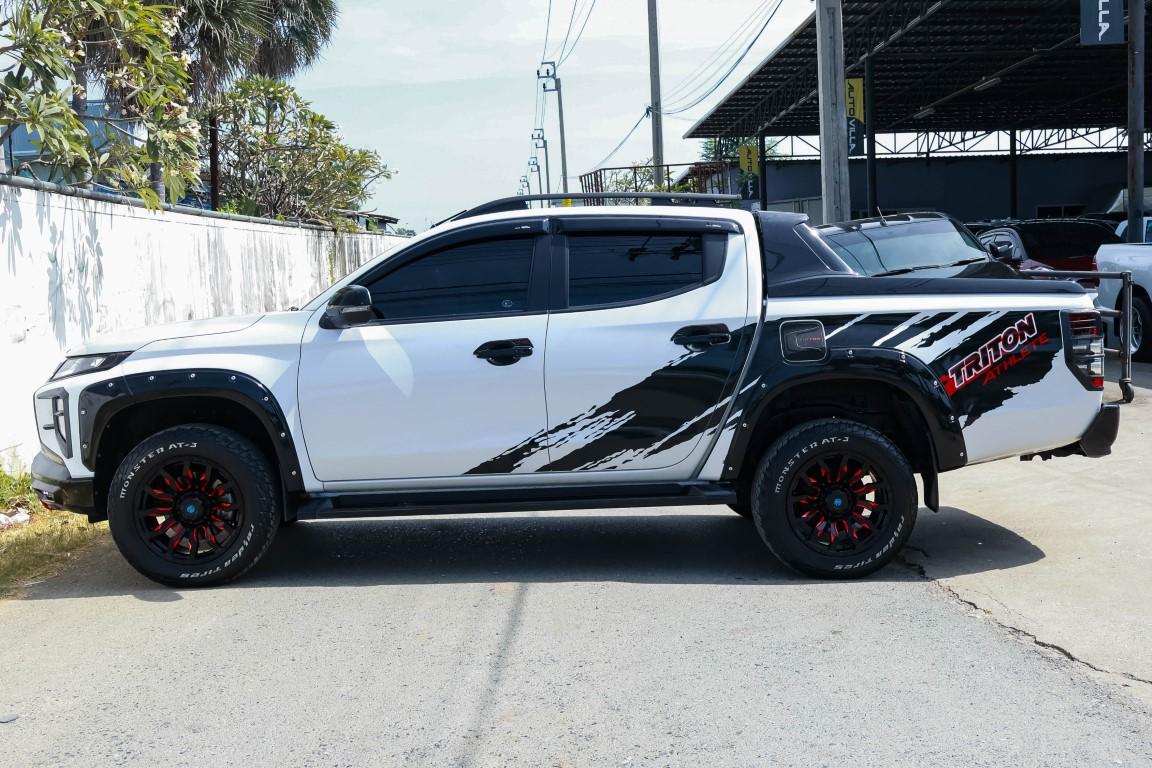 Mitsubishi Triton Doublecab 2.4 Premium Athletes 4WD A/T 2023 *RK2109*